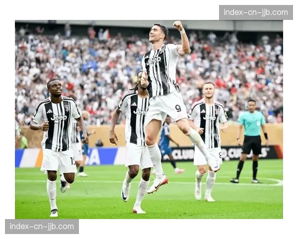 尤文图斯加时赛惜败加拉塔萨雷,总比分5-7无缘16强 尤文图斯加时赛惜败加拉塔萨雷,总比分5-7无缘16强