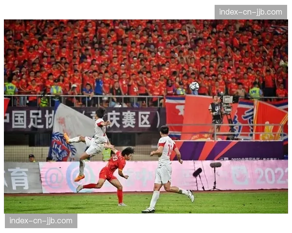 川渝德比文化现象分析：成都蓉城与重庆铜梁龙对决展现地域足球特色