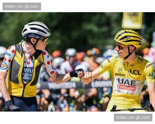 波加查巴黎-鲁贝使用中立器材车追击，消耗三名副将